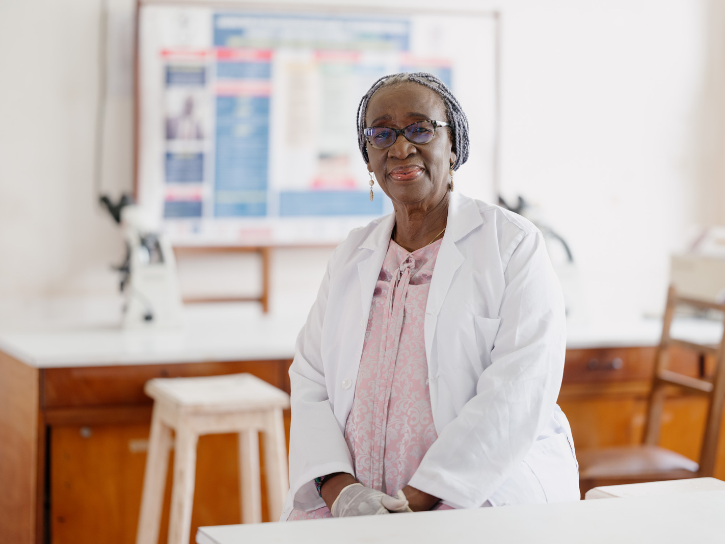 Professeur Rose Leke - Yaounde, Cameroun  Pour la Fondation l'Oreal, For Women in Science.
